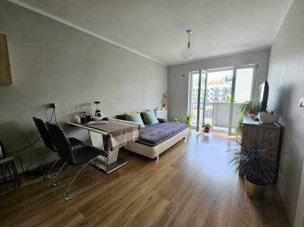 2 pokoje balkon 1 piętro winda Jagodno Krzyki Wroc