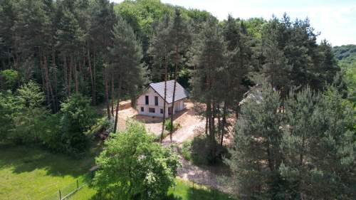 Dom wolnostojący z lasem, 141m2