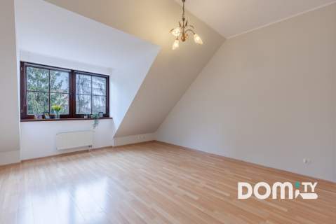 Przestronne, duża komórka lokatorska, balkon