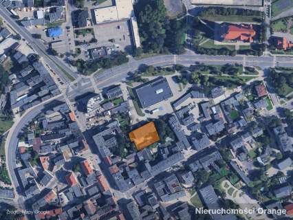 Budynek biurowy w centrum z parkingiem