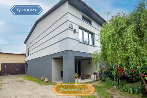 Dom wolnostojący/ Herby