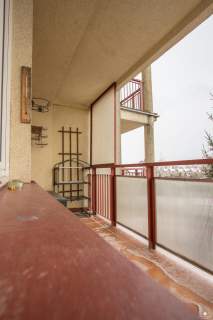 Dwupokojowe mieszkanie z dużym balkonem