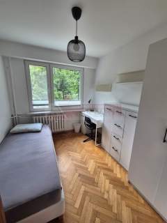 Pokój w 5-pokojowym mieszkaniu studenckim