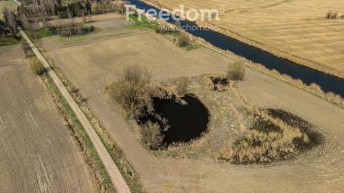 Działka o pow. 4641m2 w Stobcu gmina Stegna