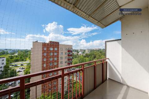 4-pokojowe mieszkanie, Czyżyny, balkon i piwnica