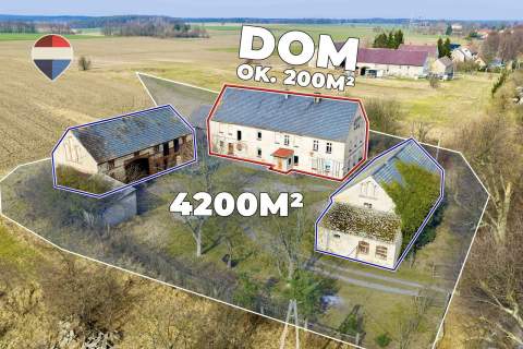 Dom z dużą działką i budynkami gospodarczymi