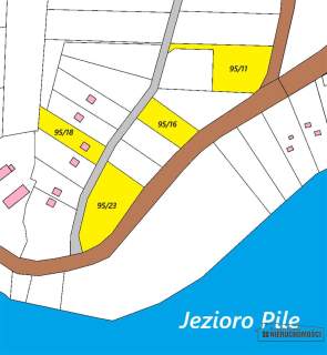 Działka budowlana w pobliżu Jeziora Pile.