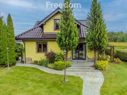 Dom wolnostojący 2 garaże Łozina działka 1418 m2