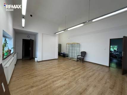 Hala magazynowa z biurem 216 m Bielsko-Biała