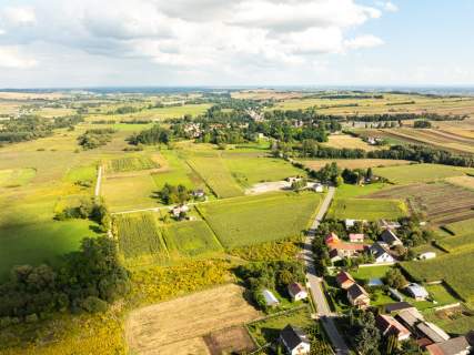 Płaska, prostokątna działka 33 km do Krakowa