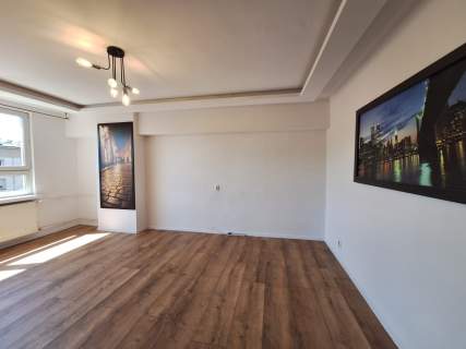 1 POKÓJ 36,8 m PIWNICA 3,23 m BALKON