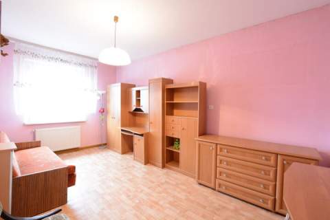 Piętro domu, garaż, ogrodek