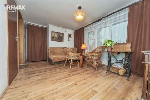Dom lub biuro z dużym ogrodem w centrum Komorowic