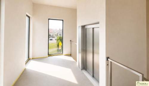 Nowy budynek usługowo-biurowo-handlowy 410 m2 w Łukowie