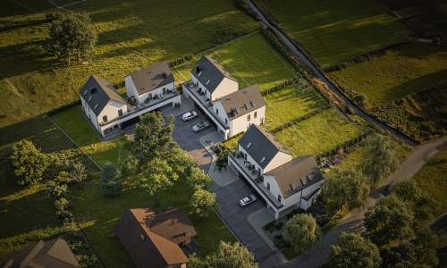 Gotowy dom w otulinie lasu duża działka fotowoltaika w c