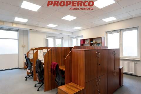 Hala magazynowo-produkcyjna 2555 m2 i biuro 600 m2