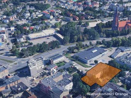 Budynek biurowy w centrum z parkingiem