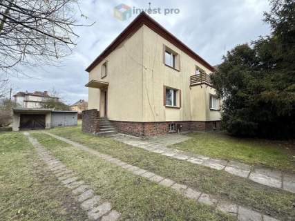 Piętro domu, garaż, ogrodek