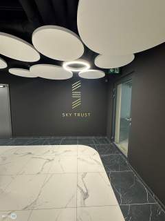 Lokal usługowo - mieszkalny w Sky Trust
