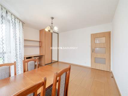 2 pok oddzielne 48m2 z garazem