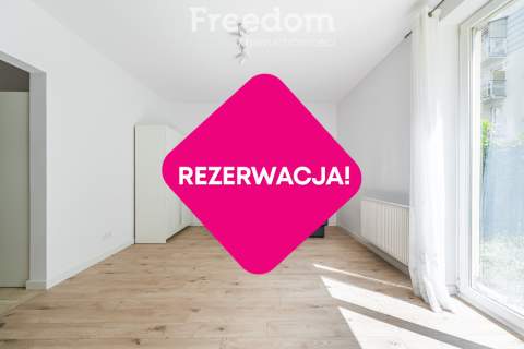 Przestronna i jasna kawalerka z ogródkiem