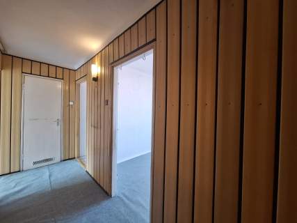 2 POKOJE 49,7 m 2 PIĘTRO UL. PARTYZANTÓW