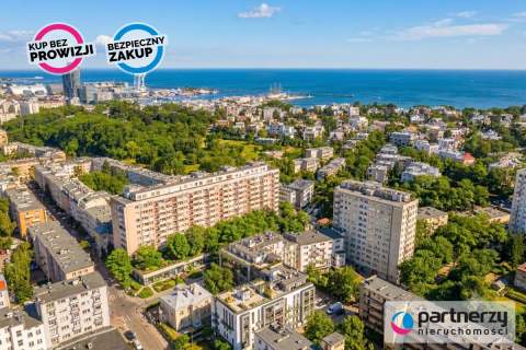 Luksusowy penthouse z prywatną windą i tarasem 