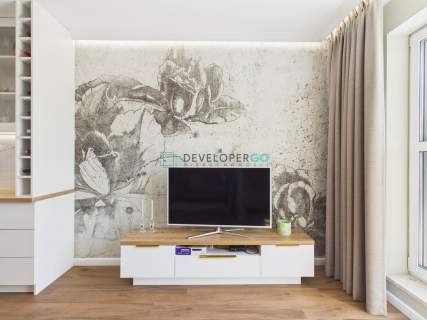 Trzypokojowy apartament w kamienicy z garażem,