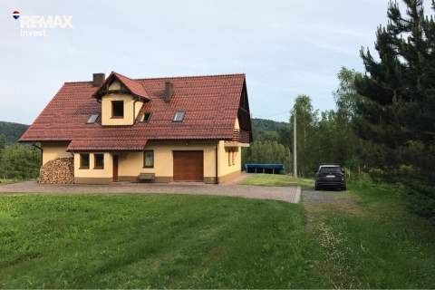 Dom słoneczny azyl z lasem i widokami