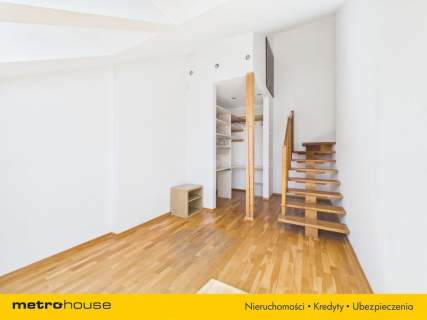 Apartament 2 garaże i komórka