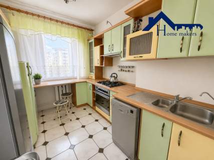 2 pokoje z dużym oszklonym balkonem 1. piętro