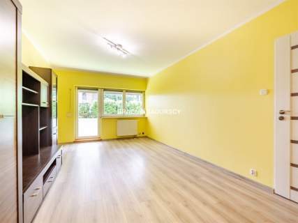 Ustawne 2 pokojowe mieszkanie w apartamentowcu.
