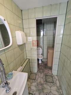 Hala magazynowo-produkcyjna socjal. 130m2