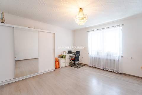 Dom z dużą działką budowlaną. Rzozów 87 arów.