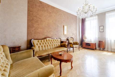 Apartament z duszą tuż przy Plantach, klima, winda