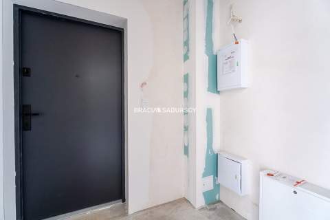 3pokoje,50m2,nowe budownictwo,2 ogródki,m.postojow