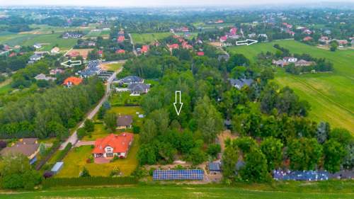 Działki budowlane ze starodrzewem.