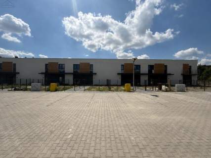 Nowe bezczynszowe mieszkania w zabudowie szeregowej - wysoki