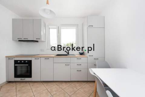 70 m2 3 osobne pokoje, balkon, piwnica blisko Zakrzówek, tramwaj