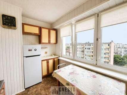 Mieszkanie 48m2 z 3 osobnymi pokojami balkon Bez piecyka gazowego...