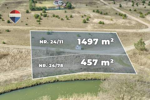 Działka z linią brzegową i zabudową rekreacyjną