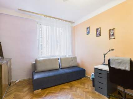 Centrum Warszawy-duże mieszkanie- do remontu