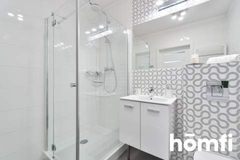 Atrakcyjny apartament na 10 piętrze, blisko morza