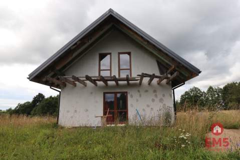 Dom w zaciszu Łopuchowo