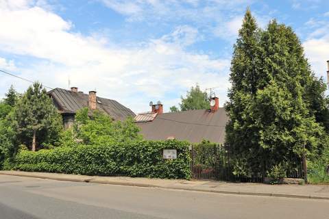 Kamienica inwestycyjna parking 8 aut - centrum