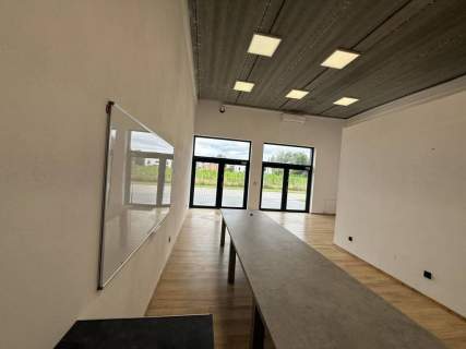 Lokal użytkowy do wynajęcia, 68 m2, Wielka Wieś