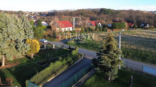 Hala magazynowo-produkcyjna 1600 m2 z działką 0,5h