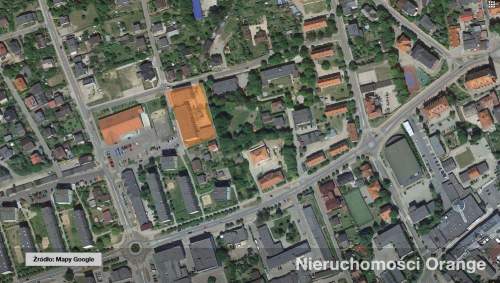Duży budynek biurowo-mieszkalny w centrum