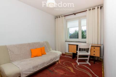 5-pokojowe mieszkanie 75,5 m w centrum, blisko UM