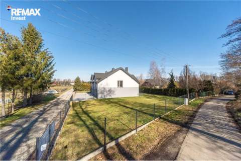 Połowa bliźniaka 140m2 z dużą działką